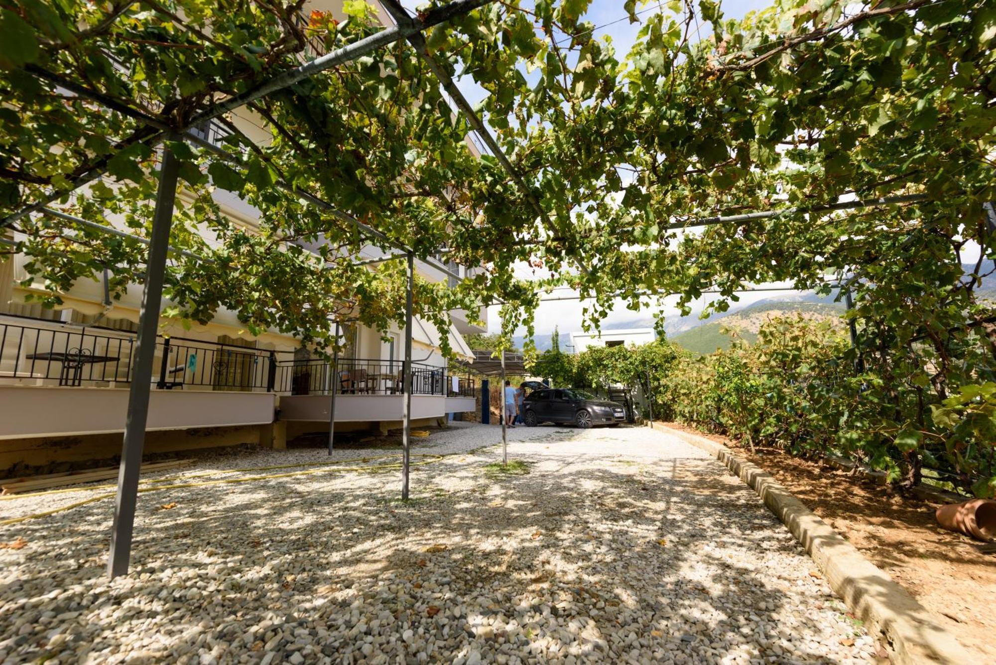 Vasili'S Family Apartments Химар Екстериор снимка